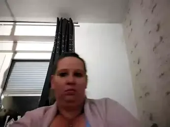 Mrs-Luder — Stripchat stream photo (Nov 2023)