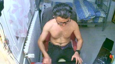 lokoum393 — Cam4 stream photo (Mar 2026)