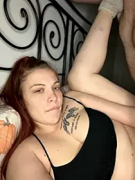 Curvy-little-red — Stripchat stream photo (Jan 2026)