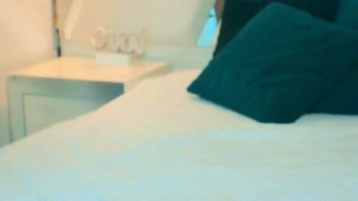 Meelfox — modelo de webcam en línea en cam4