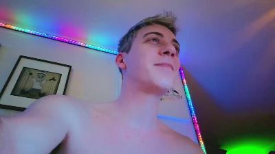 HuGo4K — modelo de webcam en línea en cam4