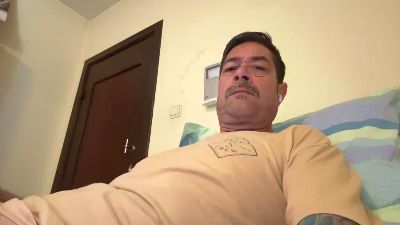 miky334 — Cam4 stream photo (May 2026)