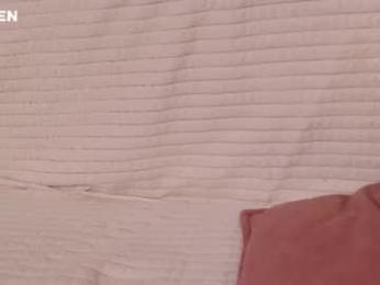 hlopushkahouse — modelo de webcam en línea en chaturbate