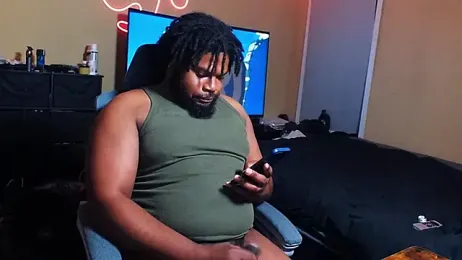 rogue42911 — Stripchat stream photo (Aug 2026)