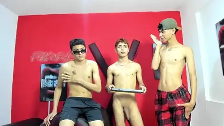 AVENGER_BOYS2026 — modelo de webcam en línea en stripchat