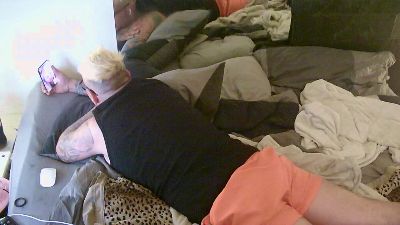 justWenrw — Cam4 stream photo (Apr 2026)