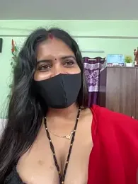 V-hot-sweit — Stripchat stream photo (Aug 2025)