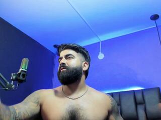 Leonidas Murphy — flirt4free