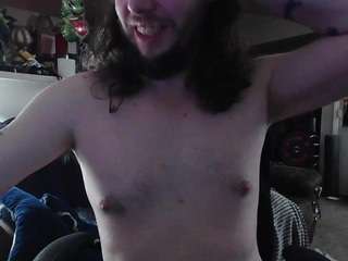 biggerisbetter21 — Camsoda stream photo (Apr 2026)