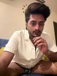 Seenu2199 — modelo de webcam en línea en stripchat