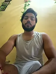 Top_Reyanshh — modelo de webcam en línea en stripchat