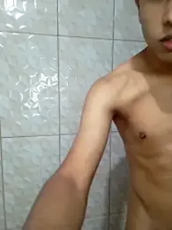sss020 — modelo de webcam en línea en stripchat