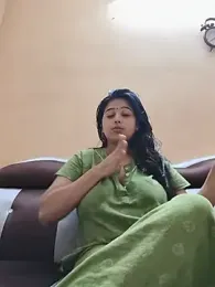 Cute-Simmi69 — modelo de webcam en línea en stripchat