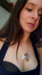 Roxannepiggy — Cam4 stream photo (Apr 2026)