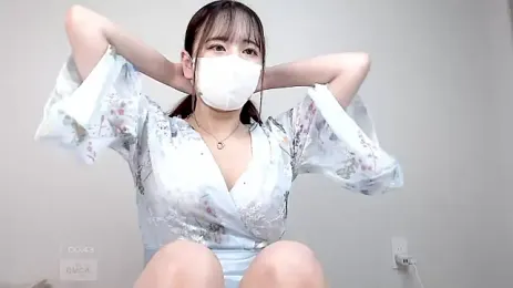 CocoaMilk18 — modelo de webcam en línea en stripchat