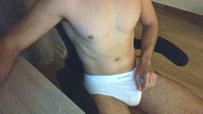 guttyw — Cam4 stream photo (May 2026)