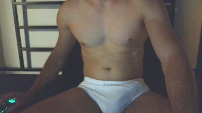 guttyw — Cam4 stream photo (May 2026)