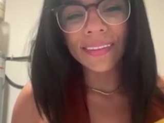 victoria-chicas — Camsoda stream photo (Mar 2026)