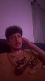 Rhiverss — modelo de webcam en línea en cam4