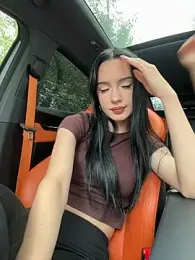 flora_off — Stripchat stream photo (Sep 2026)