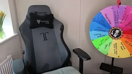 Lilly-Luscious — Stripchat stream photo (Apr 2026)