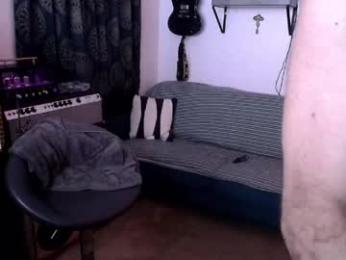 flanneldong — modelo de webcam en línea en chaturbate