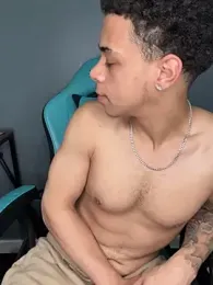 l-laross — Stripchat stream photo (Jan 2026)