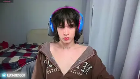 LeonBoykisser — modelo de webcam en línea en stripchat