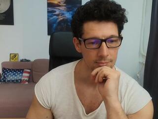 Brutus K — modelo de webcam en línea en flirt4free