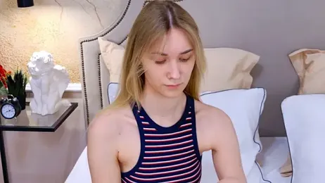 AmadaReine — Stripchat stream photo (Aug 2026)