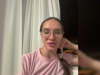 Vishka69 — modelo de webcam en línea en bongacams