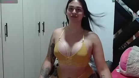 SarithaBunny — modelo de webcam en línea en stripchat