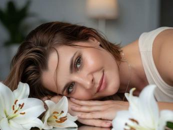 AnishaBee — Livejasmin stream photo (Nov 2025)