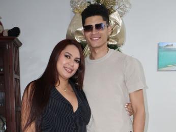 DerekAndMia — modelo de webcam en línea en livejasmin