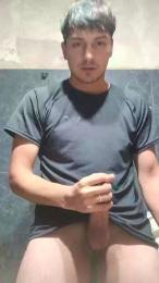 Titanhid — Cam4 stream photo (Apr 2026)