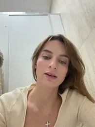 -AngelAri- — modelo de webcam en línea en stripchat