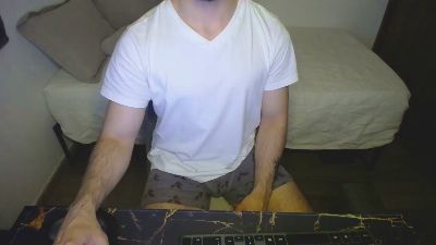Lealboy — Cam4 stream photo (Mar 2026)