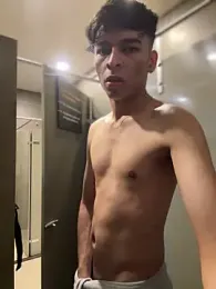 The_Conquer — modelo de webcam en línea en stripchat