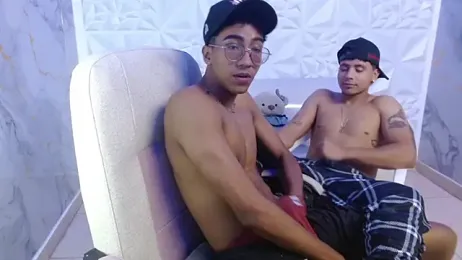 goldenjyj — modelo de webcam en línea en stripchat