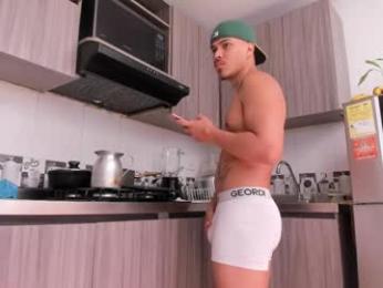 confi17_latin — Chaturbate stream photo (Apr 2026)