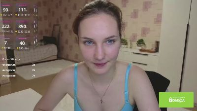 RoslynAngviano — Cam4 stream photo (Apr 2026)