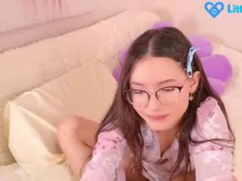 little_effy18_ — modelo de webcam en línea en chaturbate