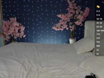 Mirror-Girl — Bongacams stream photo (Apr 2026)