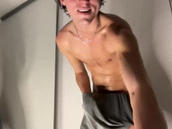 loves_leo — Chaturbate stream photo (Apr 2026)