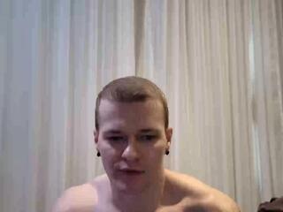 Pashka X — modelo de webcam en línea en flirt4free