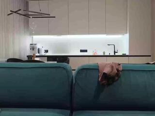 Pashka X — modelo de webcam en línea en flirt4free