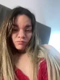 Zyrella — modelo de webcam en línea en stripchat