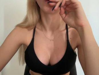 pinabellaa — Bongacams stream photo (Mar 2026)