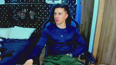 javiersexyvoy — Cam4 stream photo (Jul 2026)