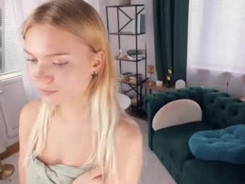 angelinahass — Chaturbate stream photo (Apr 2026)
